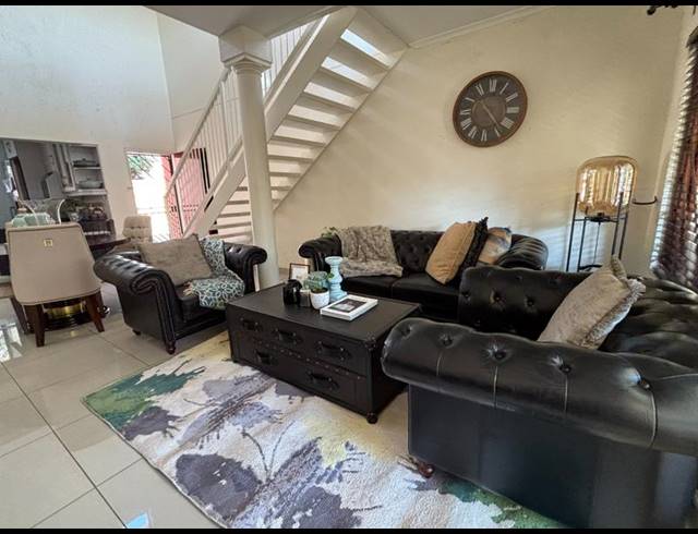 3 BEDROOM TOWNHOUSE FOR SALE IN NORTH RIDING